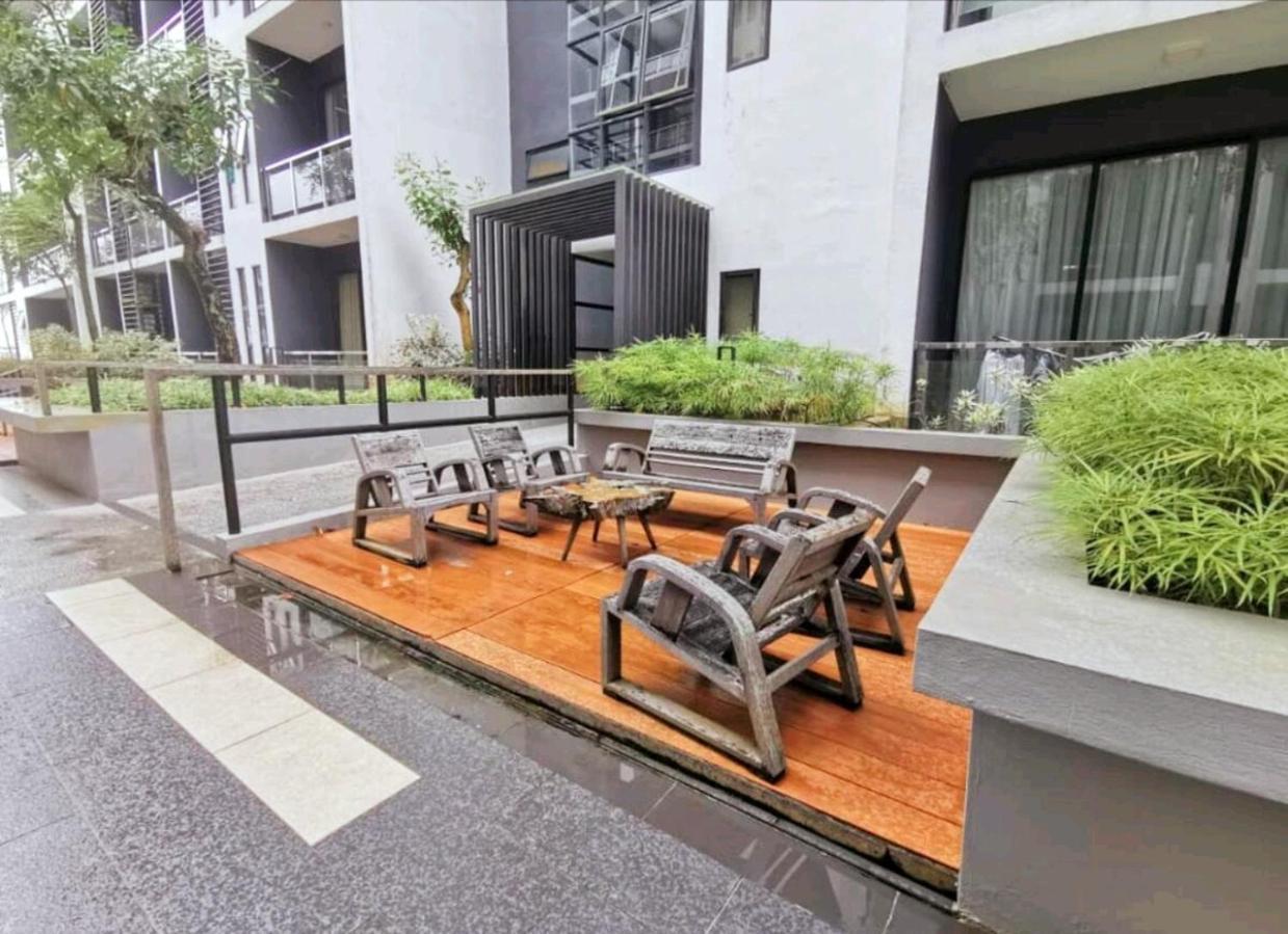 Muji Galacity 2br 2beds Entire *